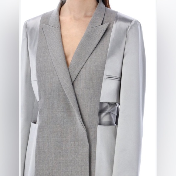 Fendi
Fendi Single-Breasted Knot-Detailed Blazer - Picture 4 of 5